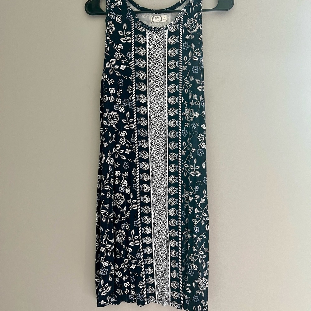 Floral Sleeveless Dress - Navy and White